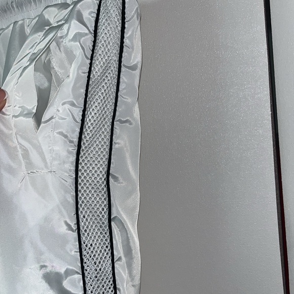 ReVamped Size Small White with Black Stripes Mesh Trackpants NWOT $35 - Picture 4 of 11